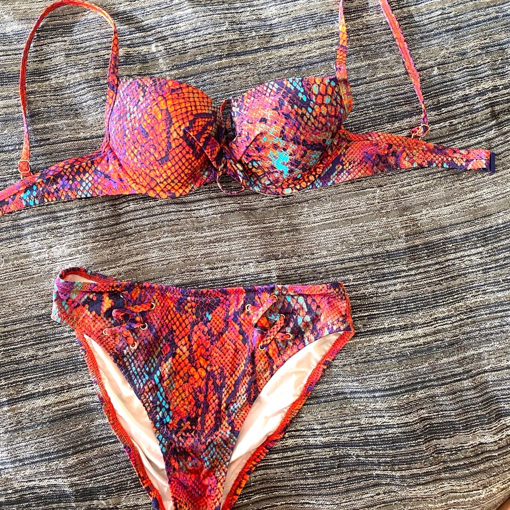 Gotten Snake Print Two piece Bikini Multi Size 4